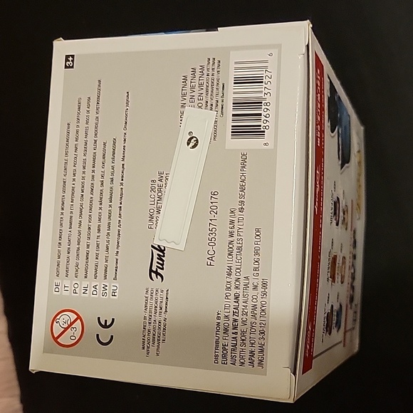 Funko Pop! Star Wars #288 Darth Vader Bobble Head - Picture 3 of 5